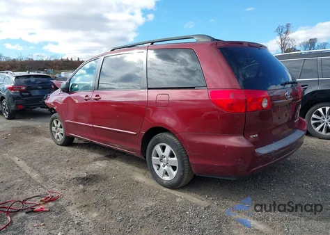 2005 Toyota Sienna Le z USA, uszkodzony, nr VIN 5TDZA23C15S298021